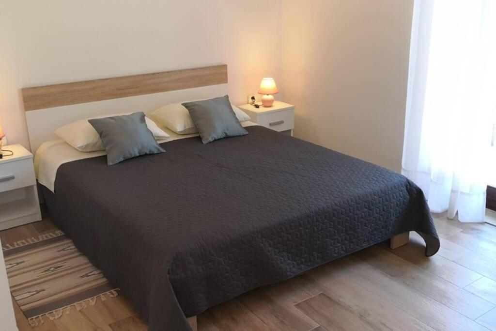 Apartment Vesna For 2, Free Parking And Wi-Fi Pula Exterior foto
